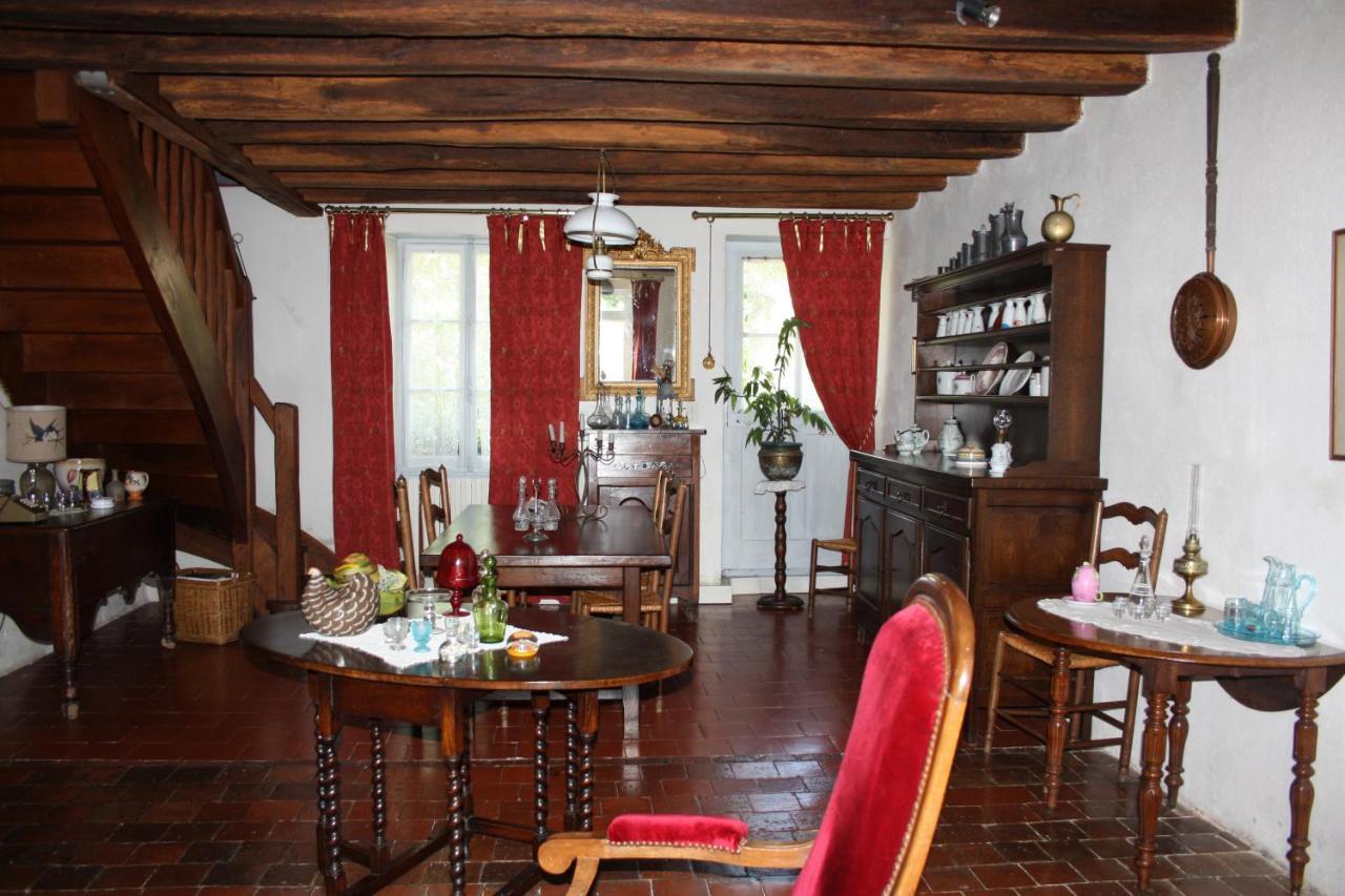 Charost Petite Maison Berrichonne المظهر الخارجي الصورة